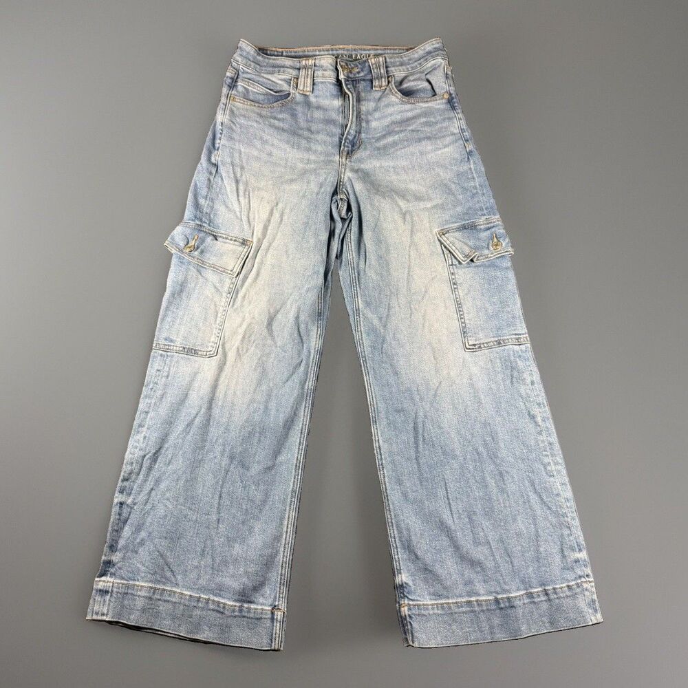 American Eagle Super High Rise Baggy Wide Leg Cargo Jeans Light Wash Women’s